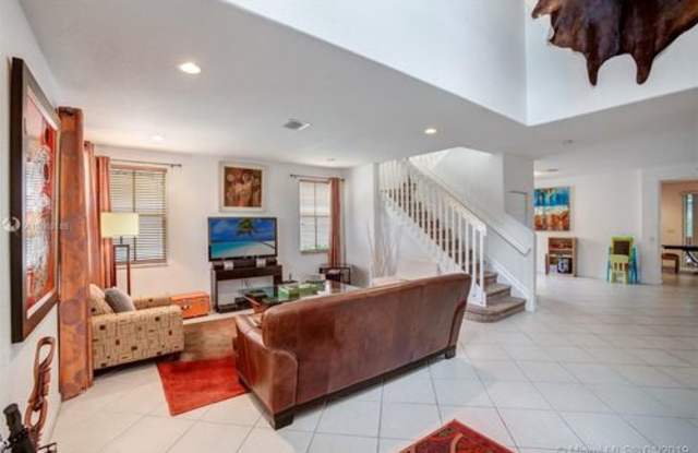 1906 Timberline Road Gallery 3
