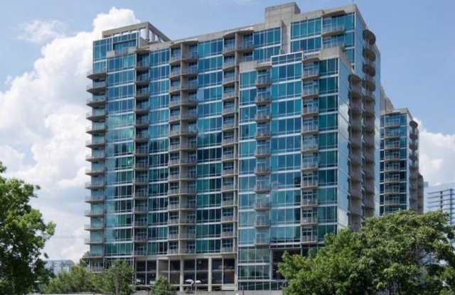 Modern Corner Unit 1BR Condo in Midtown with Skyline Views photos photos
