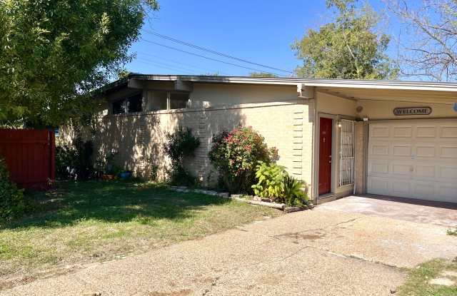 8400 Whittman Cove A Gallery 1