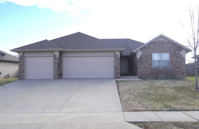 Beautiful 4 bedroom home for rent in Ozark! photos photos
