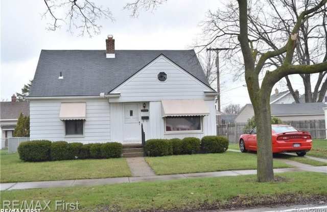 2666 Catalpa Drive Gallery 1