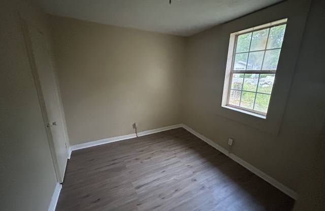 1009 South 8th Street - a Gallery 3