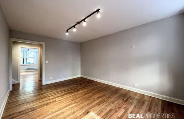 2323 N Rockwell Gallery 3