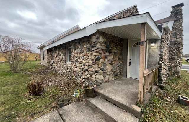 1301 East 6th Street - 1301 East 6th Street, Mishawaka, IN 46544