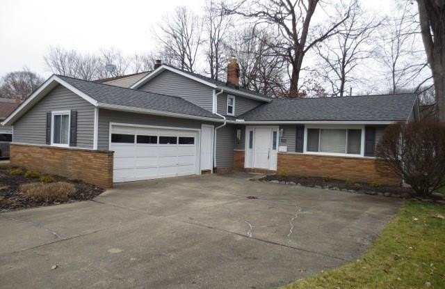 6593 Forest Glen Avenue photos photos