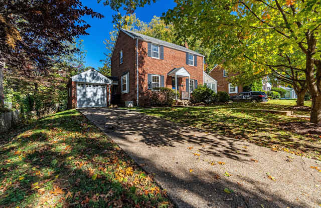Charming 3 Bedroom Colonial Home in Bethesda photos photos