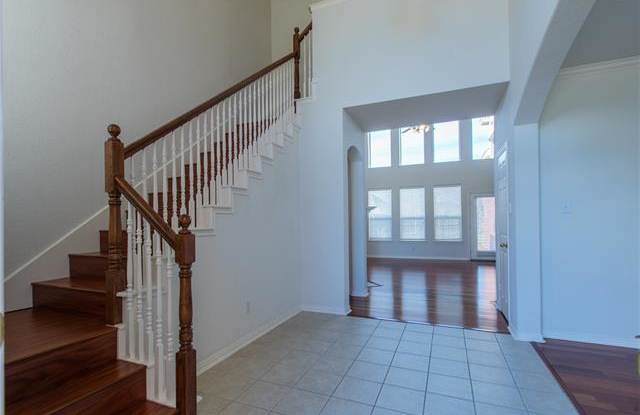 4533 White Rock Lane Gallery 2