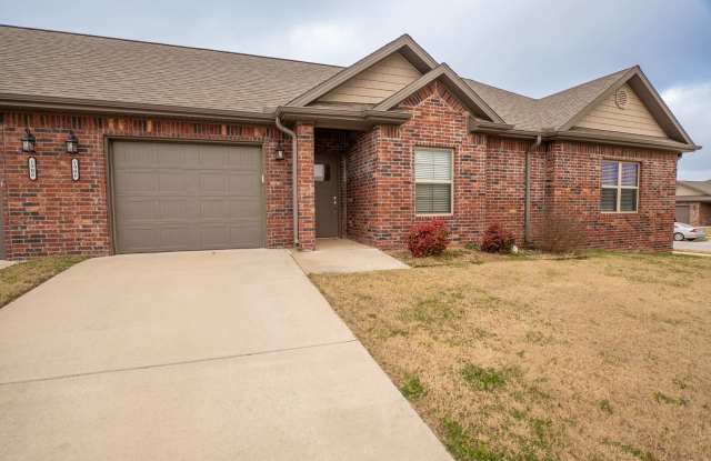 Charming 2 bedroom in Pea Ridge! photos photos