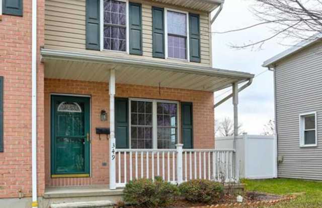 Beautiful 3 Bedroom, 1.5 Bath Townhome in Elizabethtown! photos photos