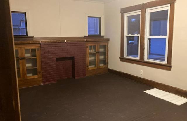 814 Milton Ct NW Gallery 3