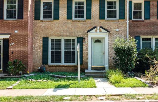 5521 MITCHAM COURT Gallery 3