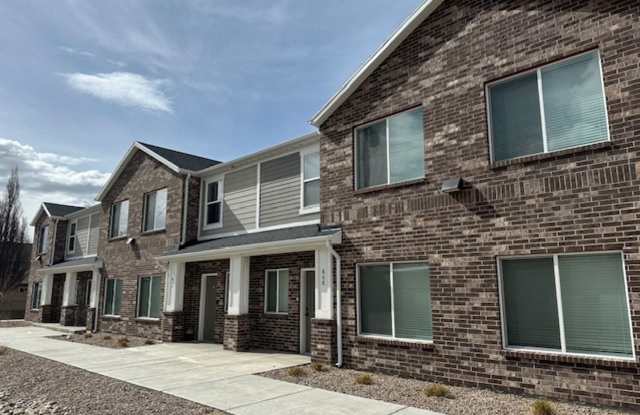 Mount Lewis Townhomes photos photos