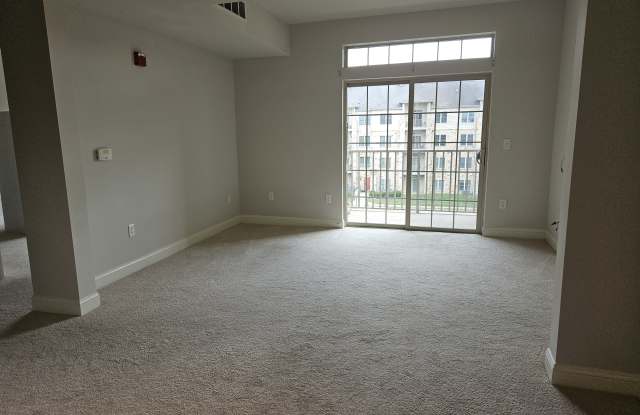 3000 Fountainview Circle Gallery 4