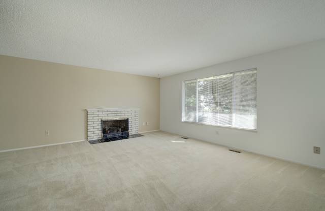 4121 191st Street Southwest Gallery 4