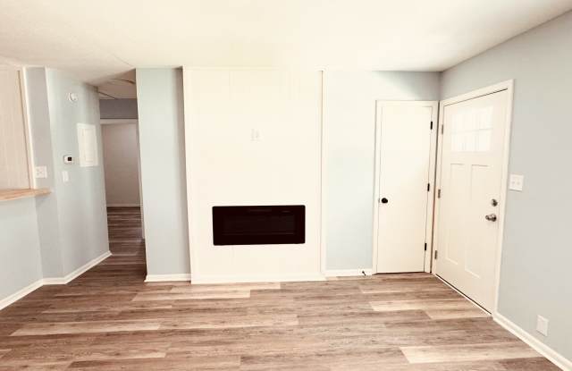 4212 B Park Ave. Gallery 4