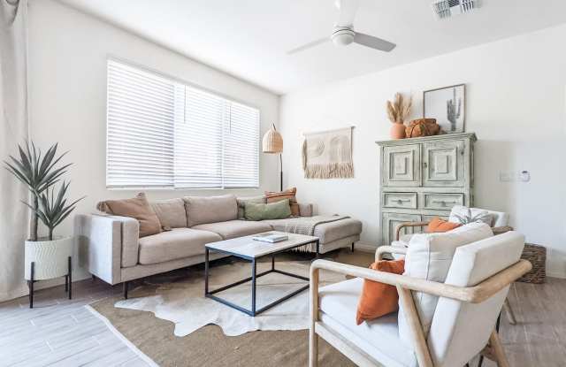 Gorgeous Fully Furnished - PRELEASE August 2026 photos photos