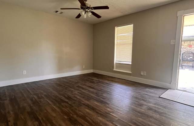 9110 Kentshire Drive - B - 9110 Kentshire Drive, Houston, TX 77078