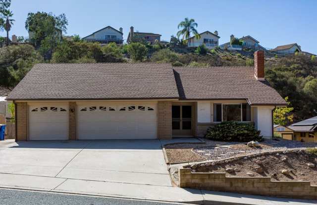 Traditional Home in North Fletcher Hills! photos photos