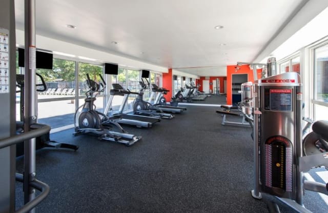Pinewood Gardens Apartments Gallery 3