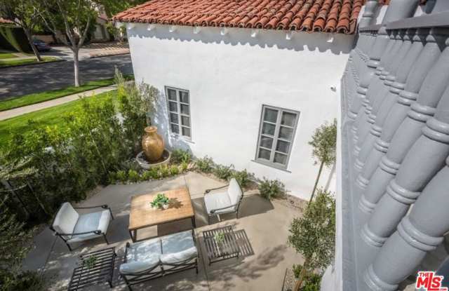 336 EL CAMINO Drive Gallery 2