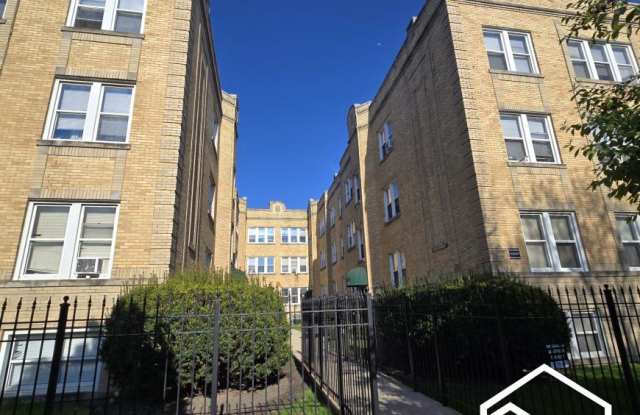 4047 North Mozart St. photos photos