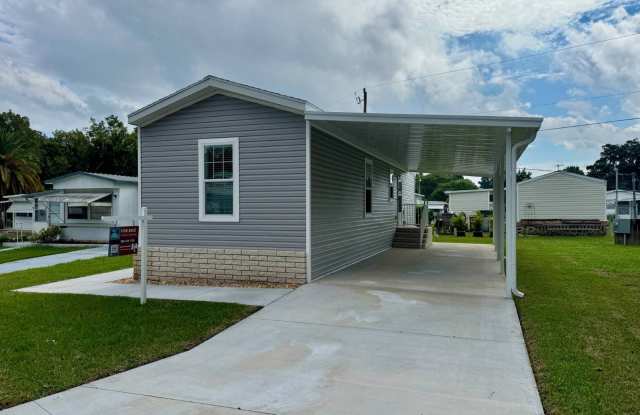 956 N Colonial Circle Gallery 1