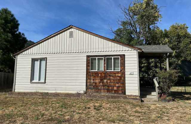 Remodeled 2 bedroom home in Myrtle Creek - 165 Northeast Oak Street, Myrtle Creek, OR 97457