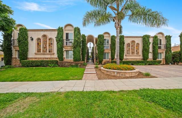 San Diego City Heights Upstairs Condo Two Weeks FREE in Beautiful Gated Complex- Available Now photos photos