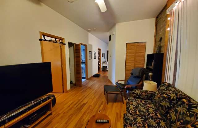 2048 N Western Ave photos photos