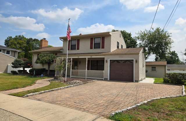 16 Stanley Place - 16 Stanley Place, Middlesex County, NJ 08817
