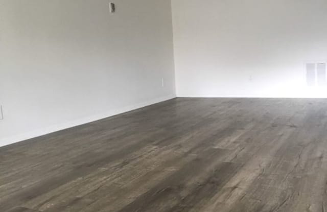 1169 N Curson Ave 10 - 1169 North Curson Avenue, West Hollywood, CA 90046