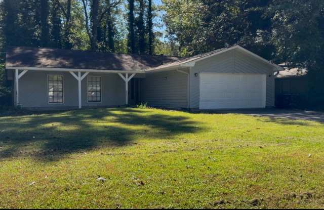 Spacious 3-bedroom ranch home in Stockbridge Gallery 3