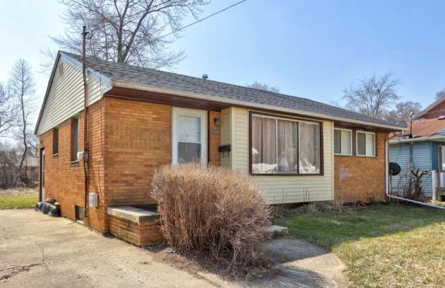 Freshly Renovated 3-Bedroom Home – Move-In Ready with Modern Updates! photos photos