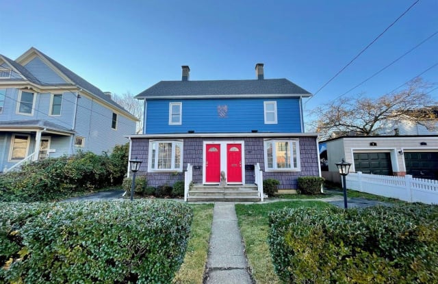 135 Oakland Street - 135 Oakland Street, Red Bank, NJ 07701