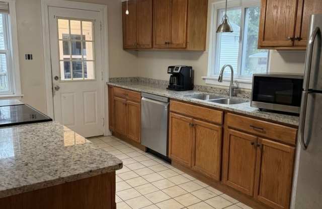 Single Family three bedroom Gallery 3
