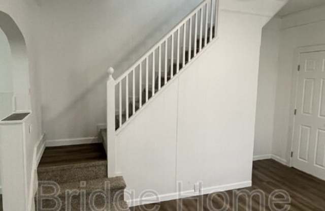 517 Hudson Street Gallery 3