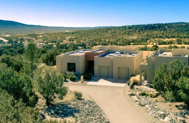 3 Bedroom, 2.5 Bathroom Home in Paako Ridge Community Gallery 4