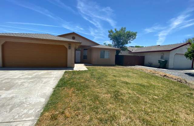 Cozy Home for rent in Hanford photos photos