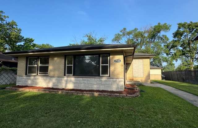 Beautiful 3-bedroom house for Rent AVAILABLE NOW!! photos photos