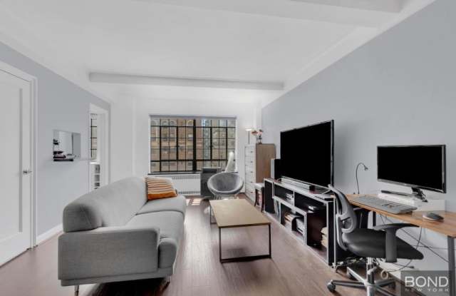10 Park Avenue Gallery 2