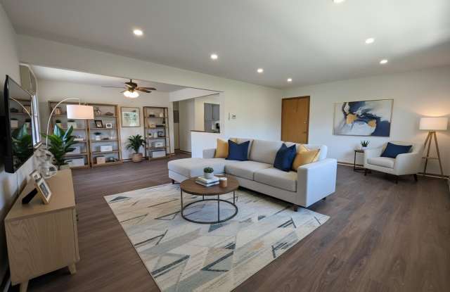 295 PAULANNE TERRACE Gallery 3