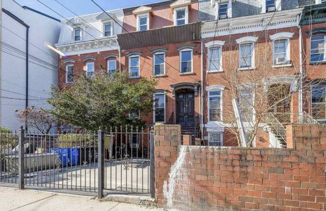 291 FORREST ST photos photos