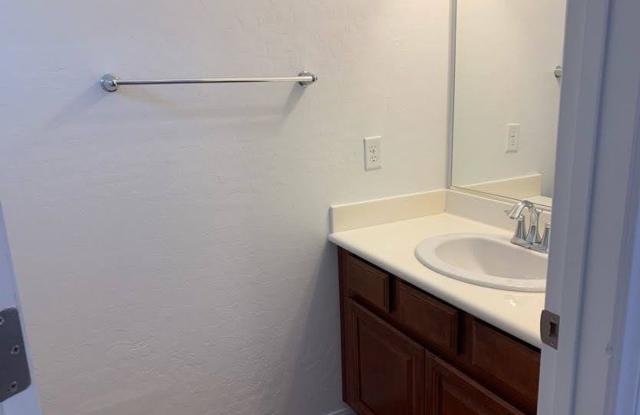Wonderful Providence 3 Bedroom Home Gallery 4