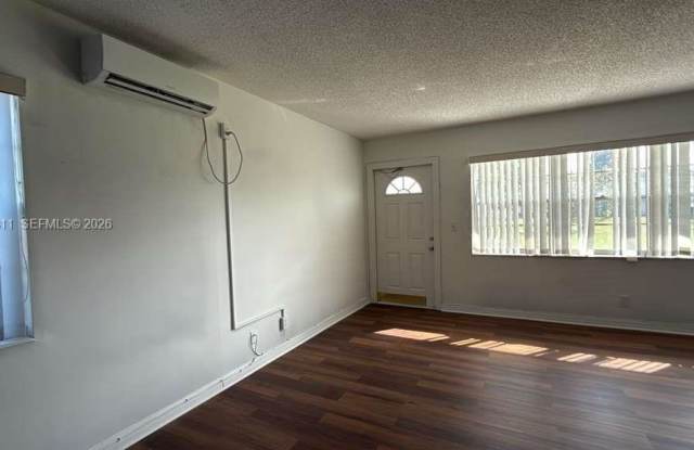 104 E Easthampton  E photos photos