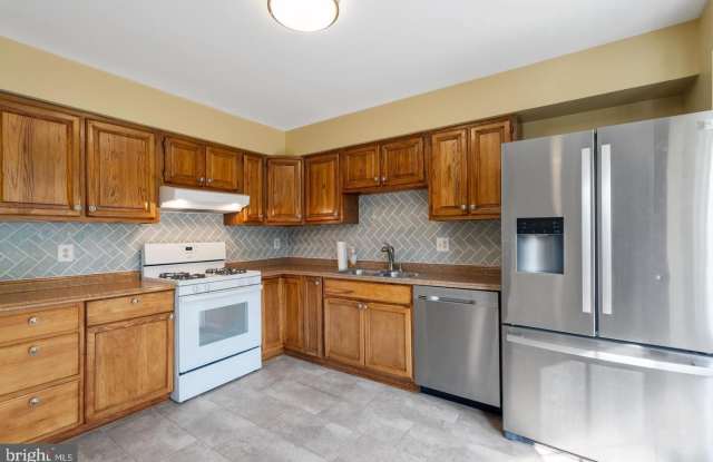 8608 ROCKY GAP Court Gallery 4