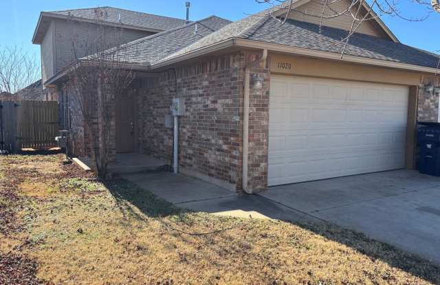 Wonderful Duplex in Yukon! photos photos