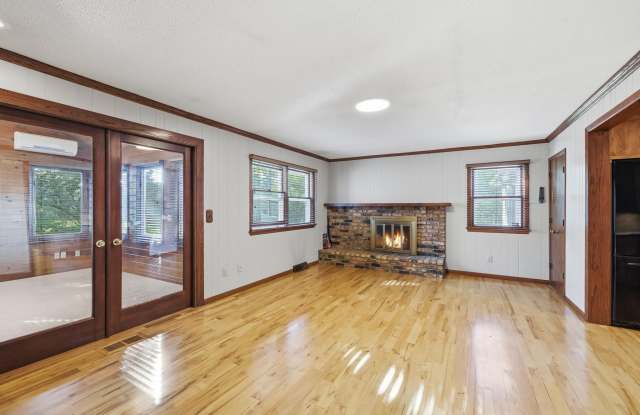 6208 Hillside Road photos photos