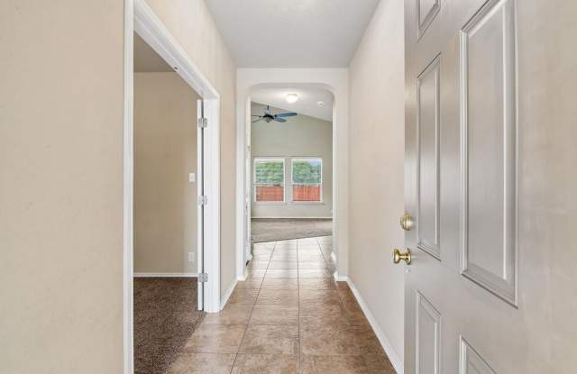 136 JOLIE CIR Gallery 4