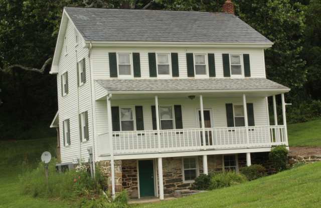 Spacious Farm Home with Storage photos photos