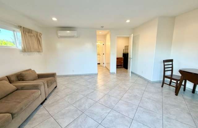 Spacious Studio in Goleta Gallery 1